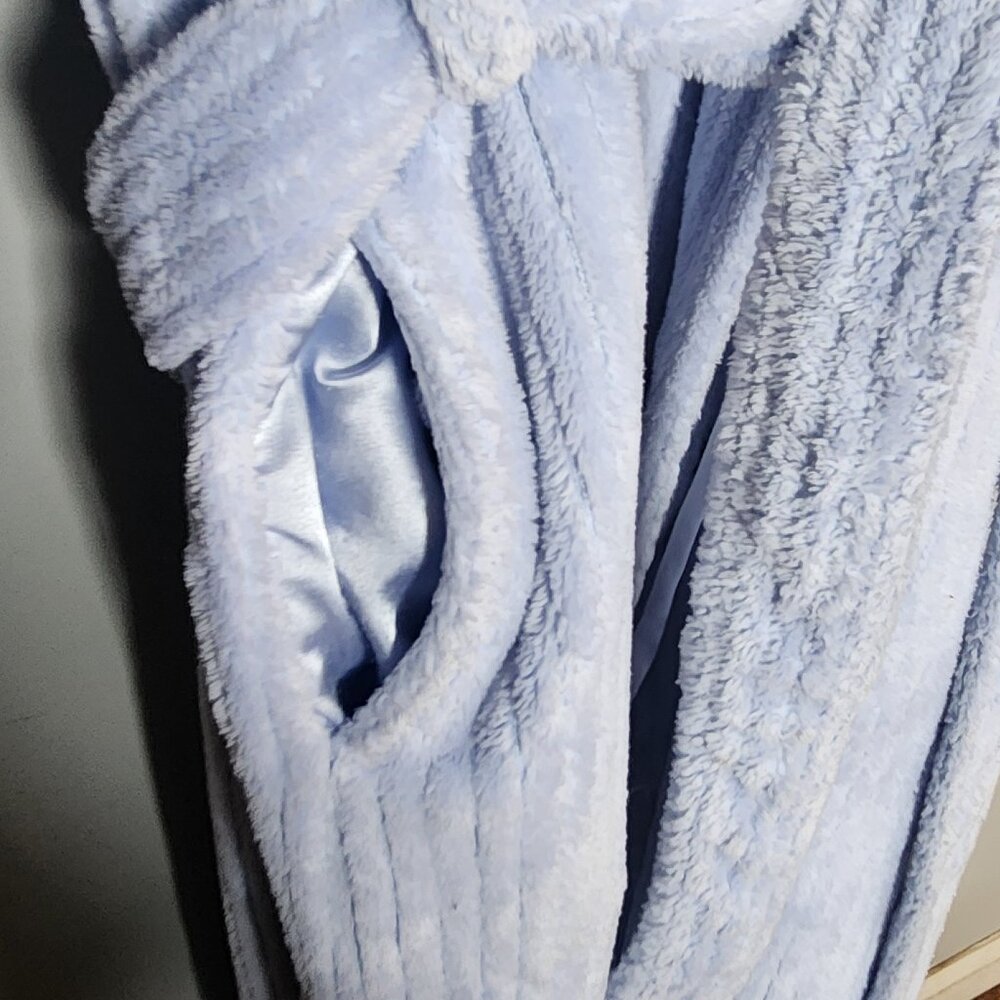 Warm Light Blue Robe - Picture 3 of 3
